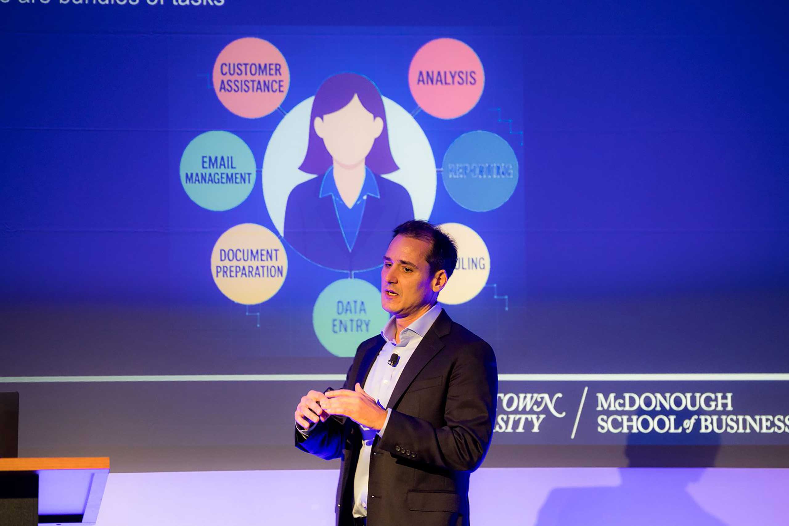 Dr.Alberto Rossi delivering his keynote speech at Avature Upfront US 2025